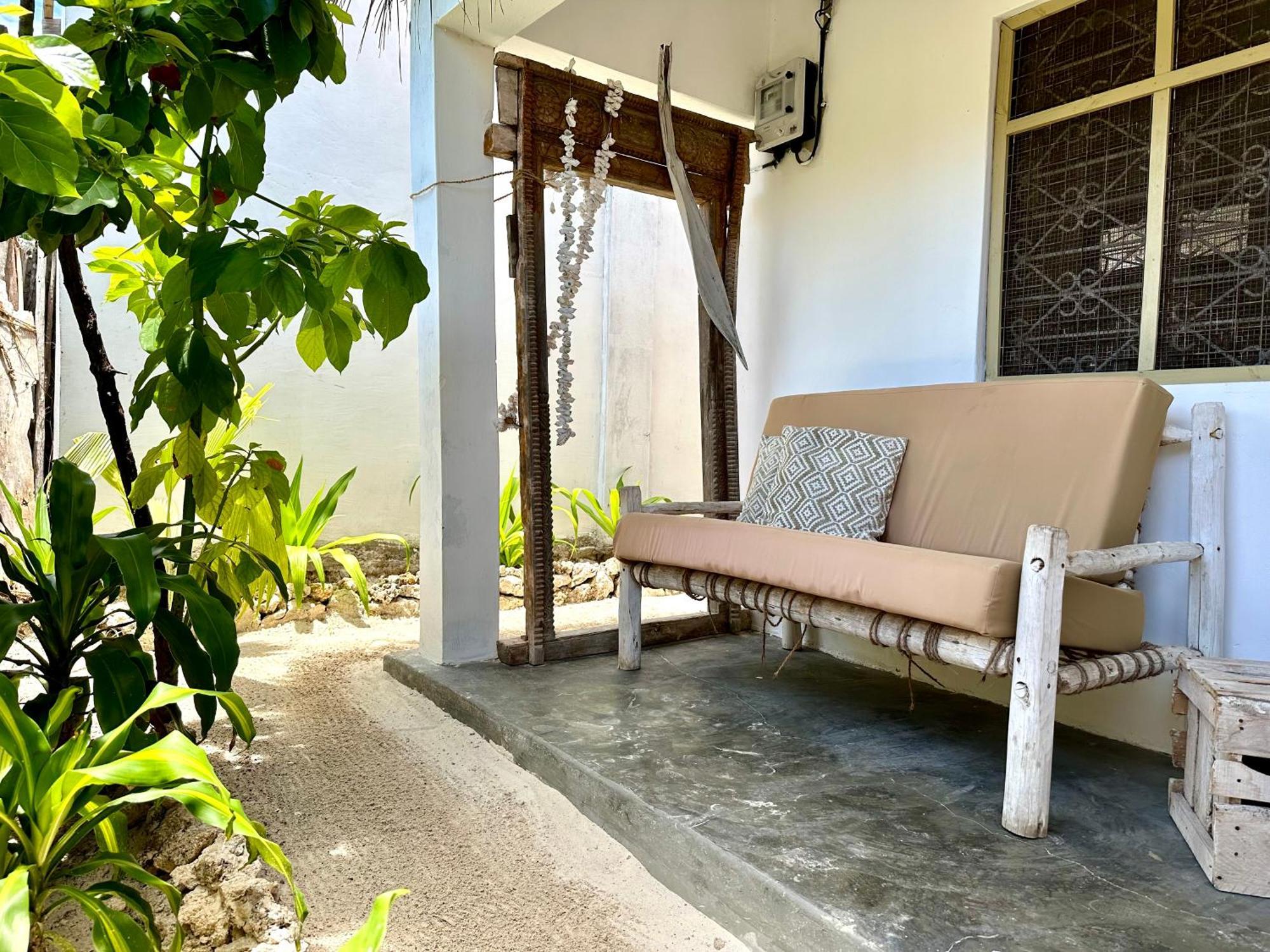 Mlango Paje House II Bed & Breakfast Exterior photo